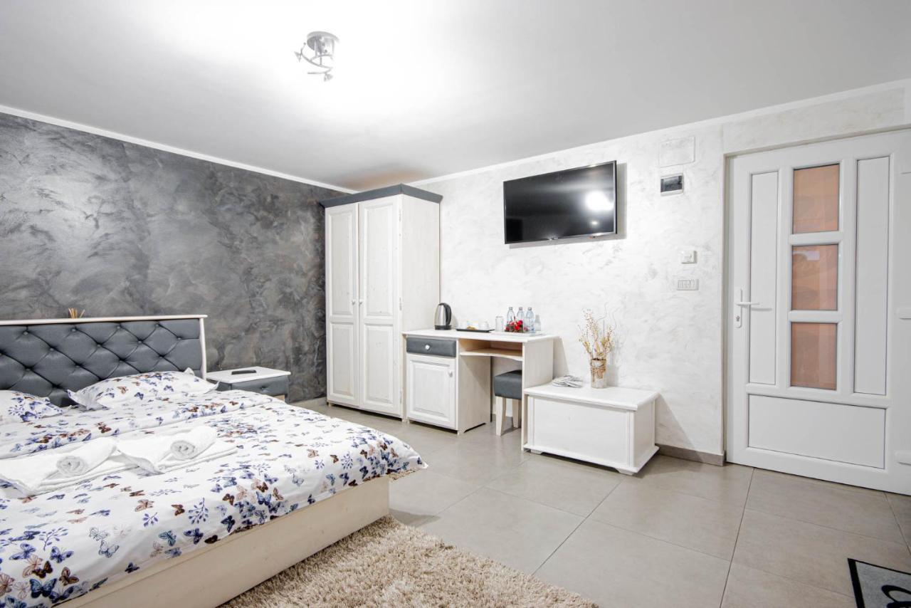 Cazare Moldi - Regim Hotelier Câmpulung Moldovenesc Exterior photo