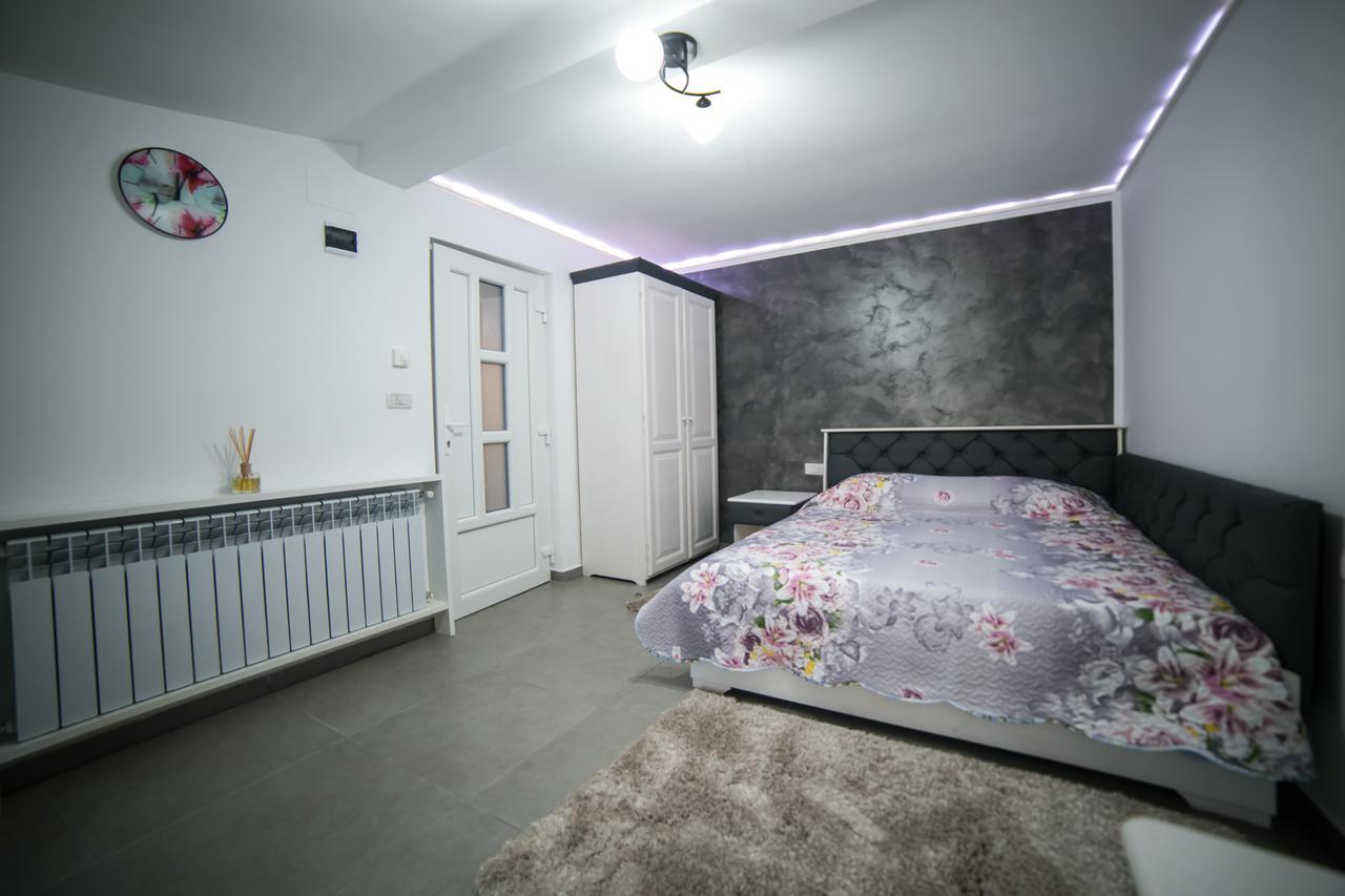 Cazare Moldi - Regim Hotelier Câmpulung Moldovenesc Exterior photo